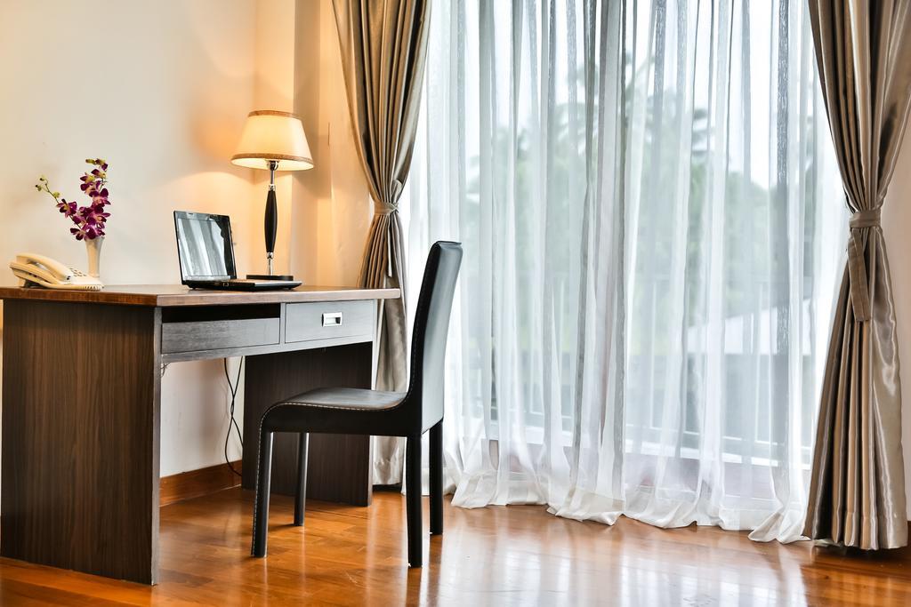 Sky View Hotel Янгон Экстерьер фото