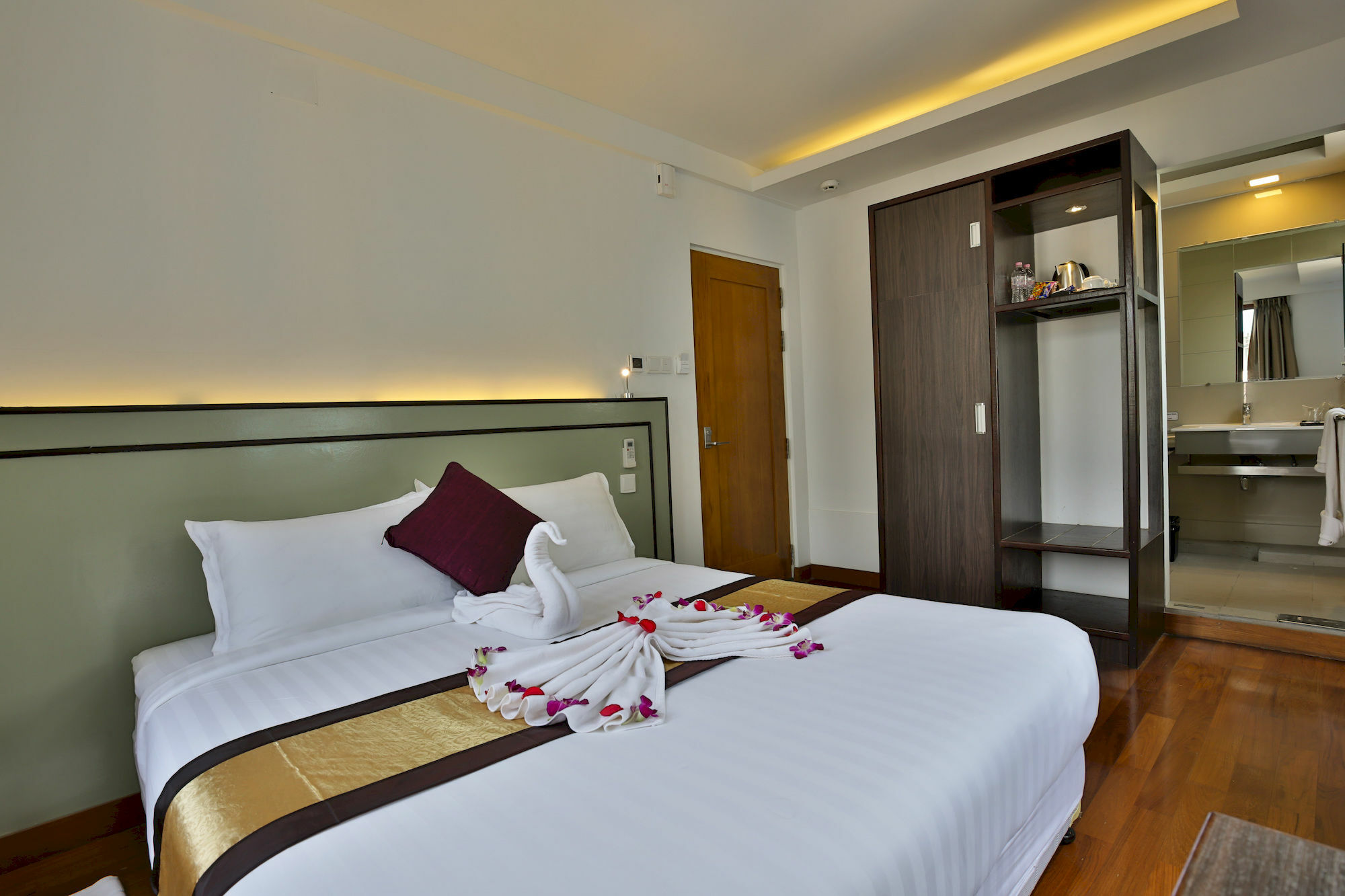 Sky View Hotel Янгон Экстерьер фото