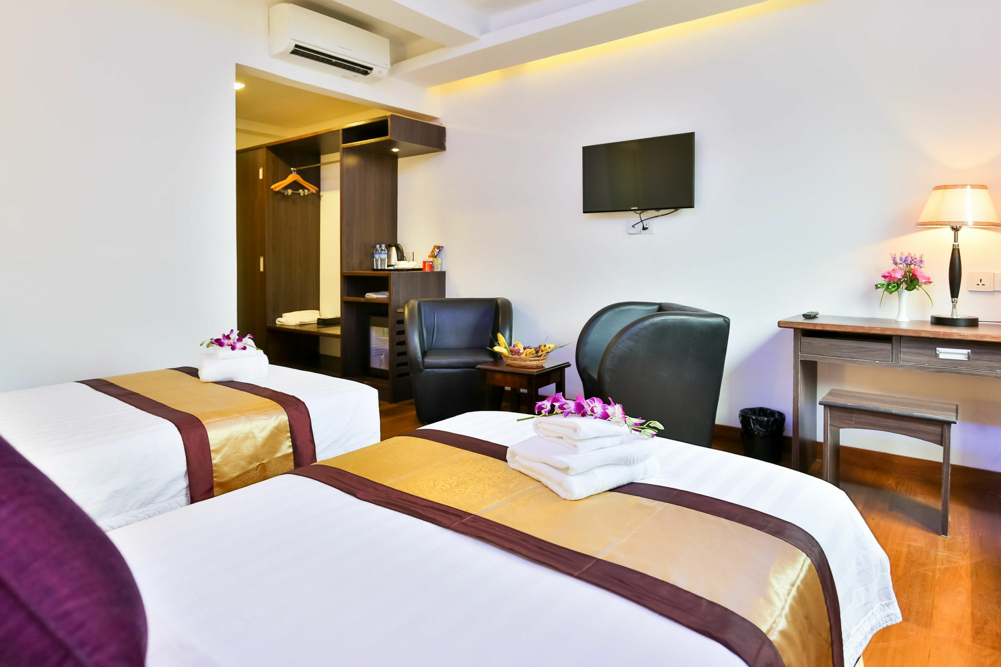 Sky View Hotel Янгон Экстерьер фото