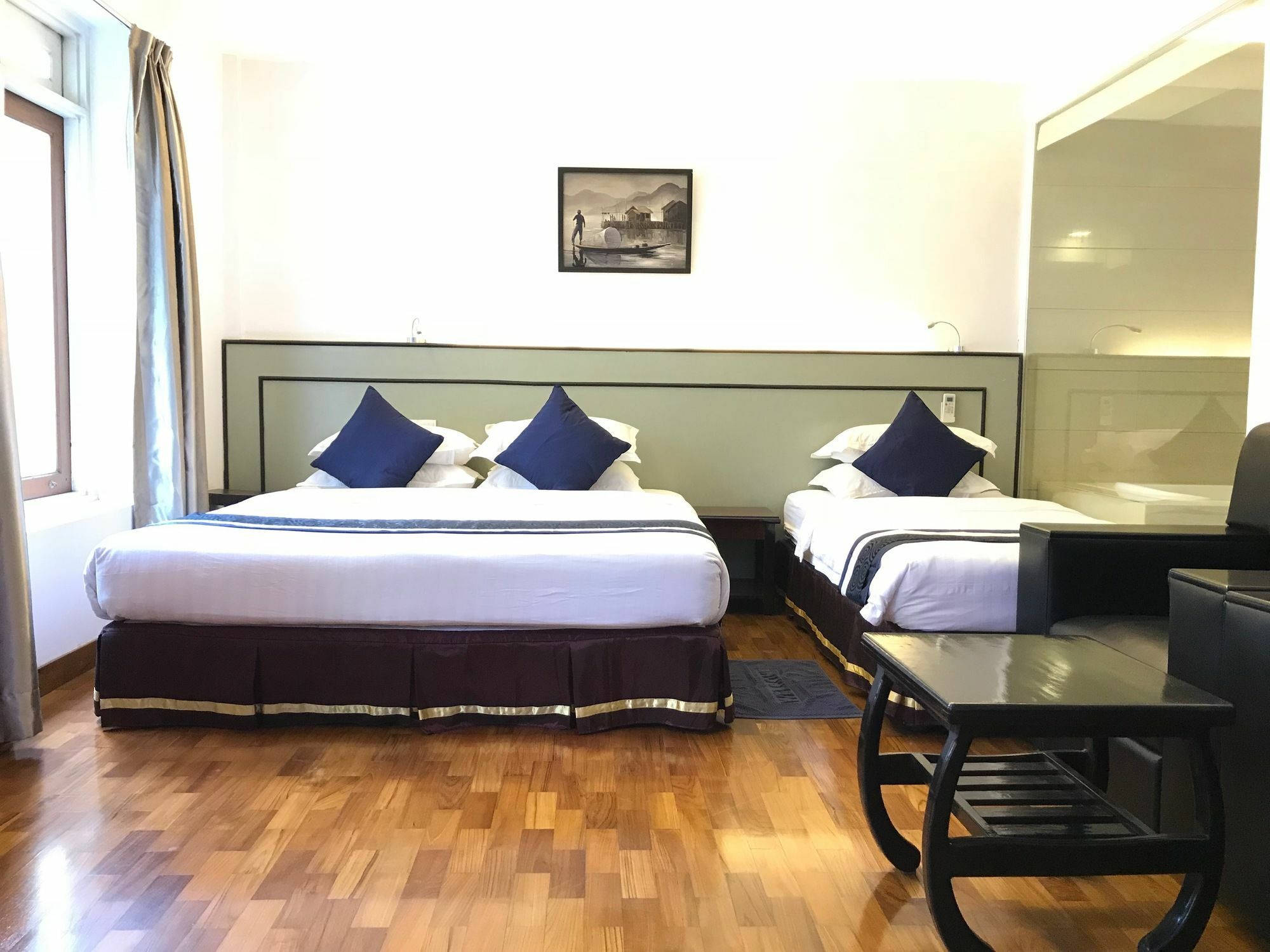 Sky View Hotel Янгон Экстерьер фото